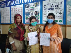 female student Esha Shafique review of google karachi dawood driving school